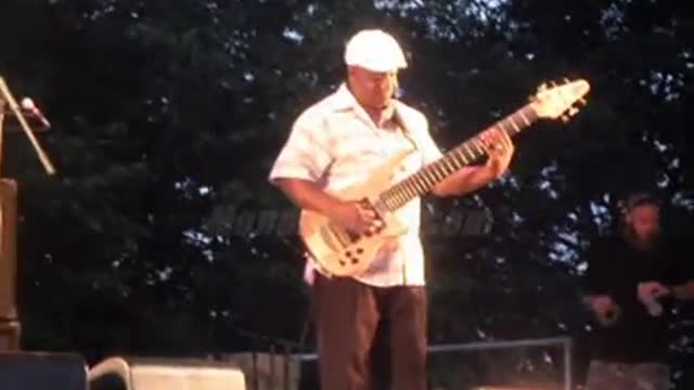 Ronnie Laws meet the band