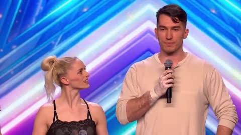 You won't be able to keep your eyes off of these ASTONISHING ACROBATS -Auditions - BGT 2022
