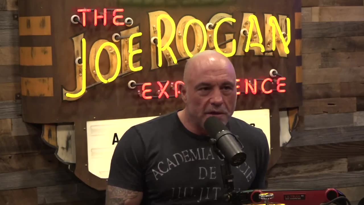 Joe Rogan Experience #2232 - Josh Brolin 11-21-24