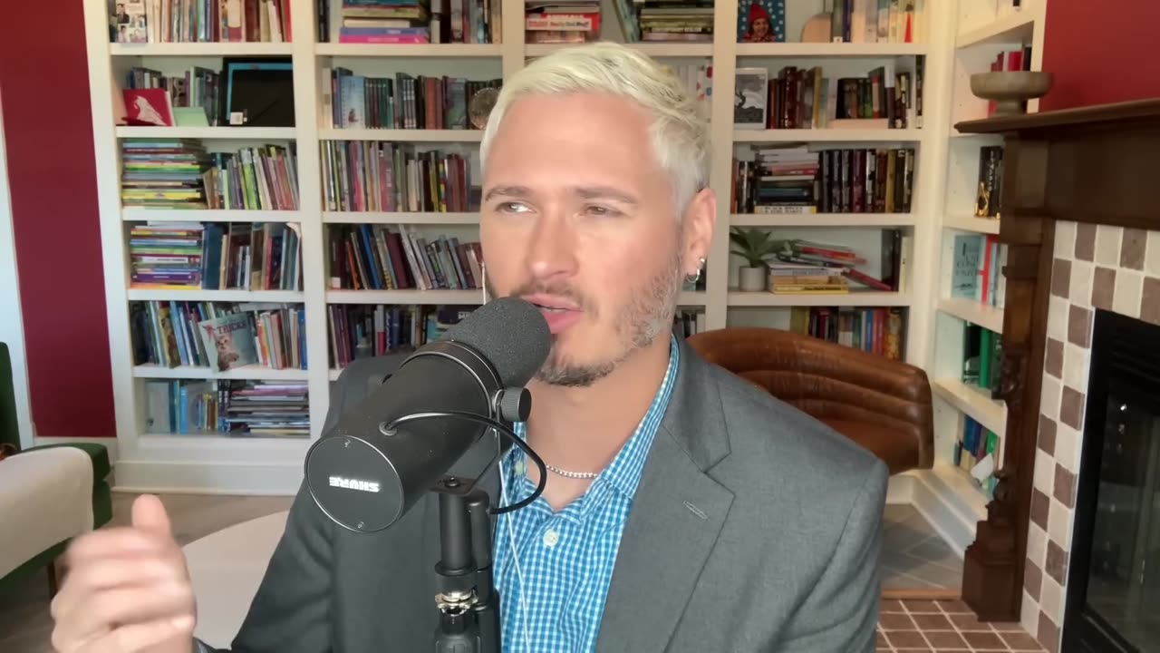 'TRUMP IS SMARTER THAN US'_ Michael Moore GOES OFF On 2024 Race _ The Kyle Kulinski Show