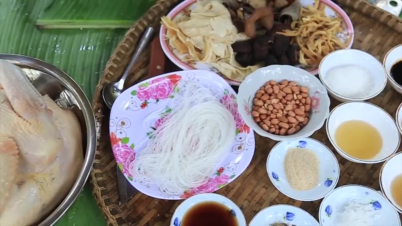 Yummy cooking chicken with sugarcane recipe _ Cooking skills _ Khmer Survival Skills