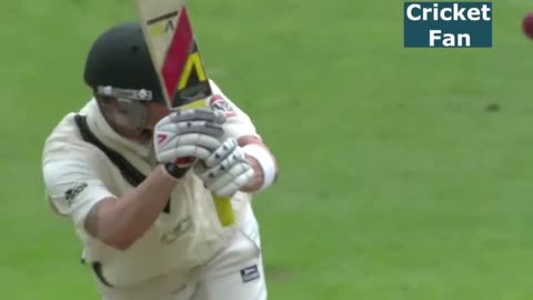 Muhammad Asif Unplayable swing deliveries to Micheal Clarke