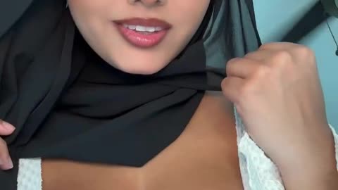 Hot Arabian Girl