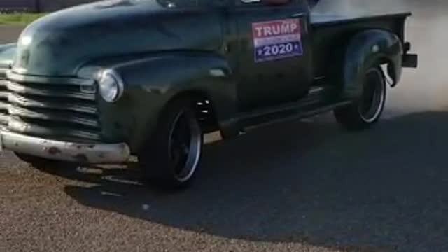 1950 Chevy Truck Burnout