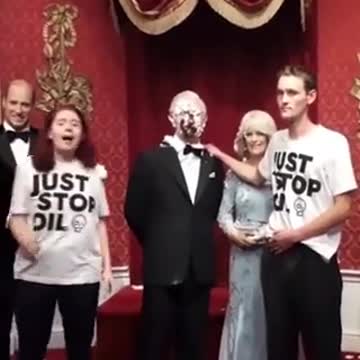 Ντωμεταξύ στο Μουσείο της Μαντάμ Τισό