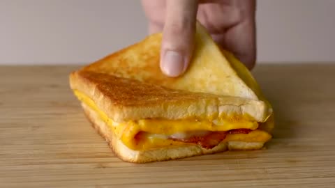 BREAKFAST EGG SANDWICH HACK - Crispy One Pan Egg Toast