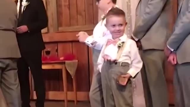 Kids add some comedy to a wedding! - Ring Bearer Fails