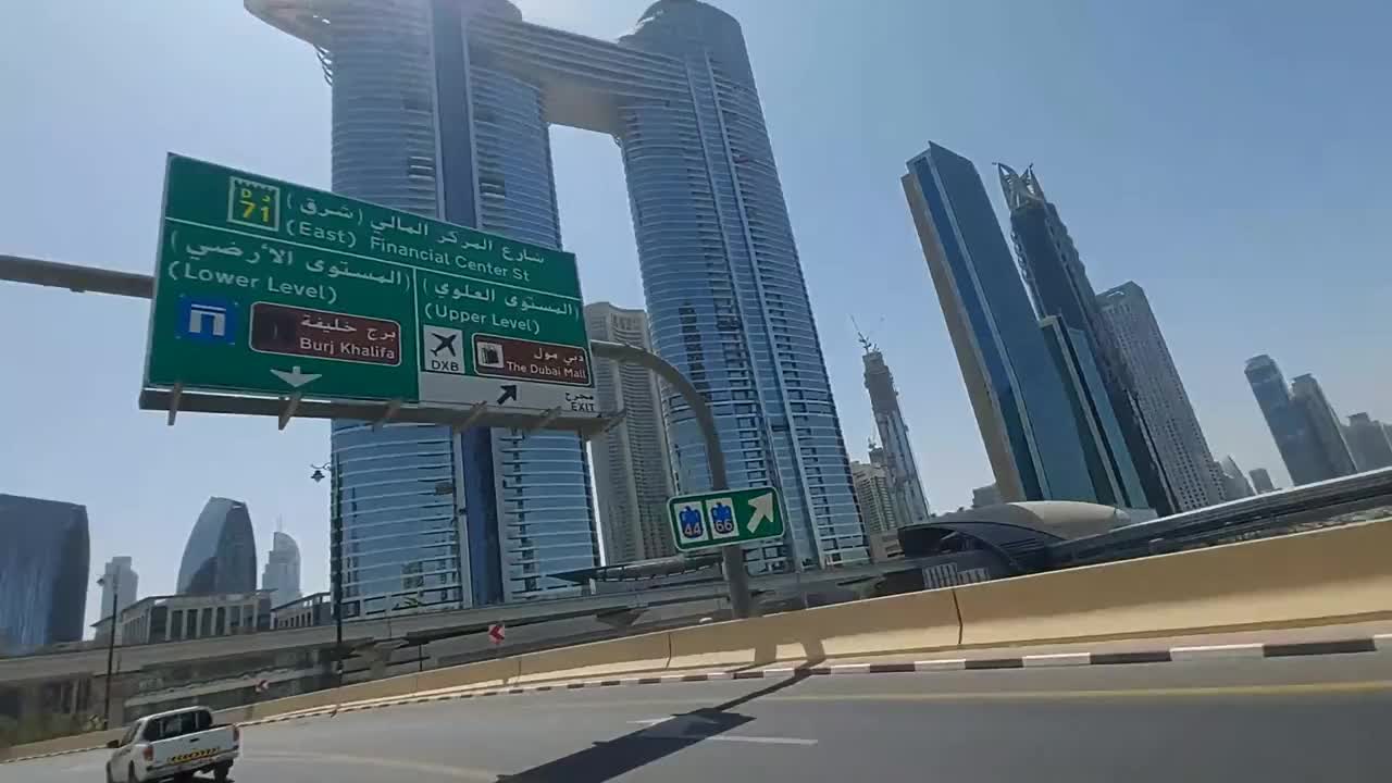 Dubai Drive - Sheikh Zayed Road (SZR)