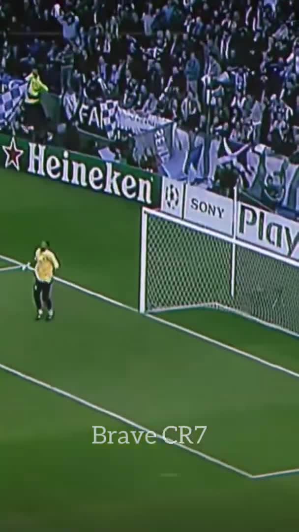 Young Cristiano Ronaldo powerful shot (That blow your mind)🔥🔥🔥🔥