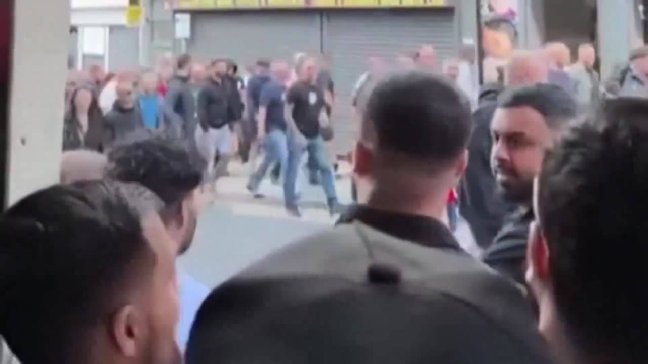“Allah, Allah, who f*ck is Allah”, British patriots have had enough.