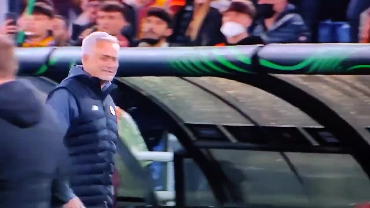 بكاء مورينيو