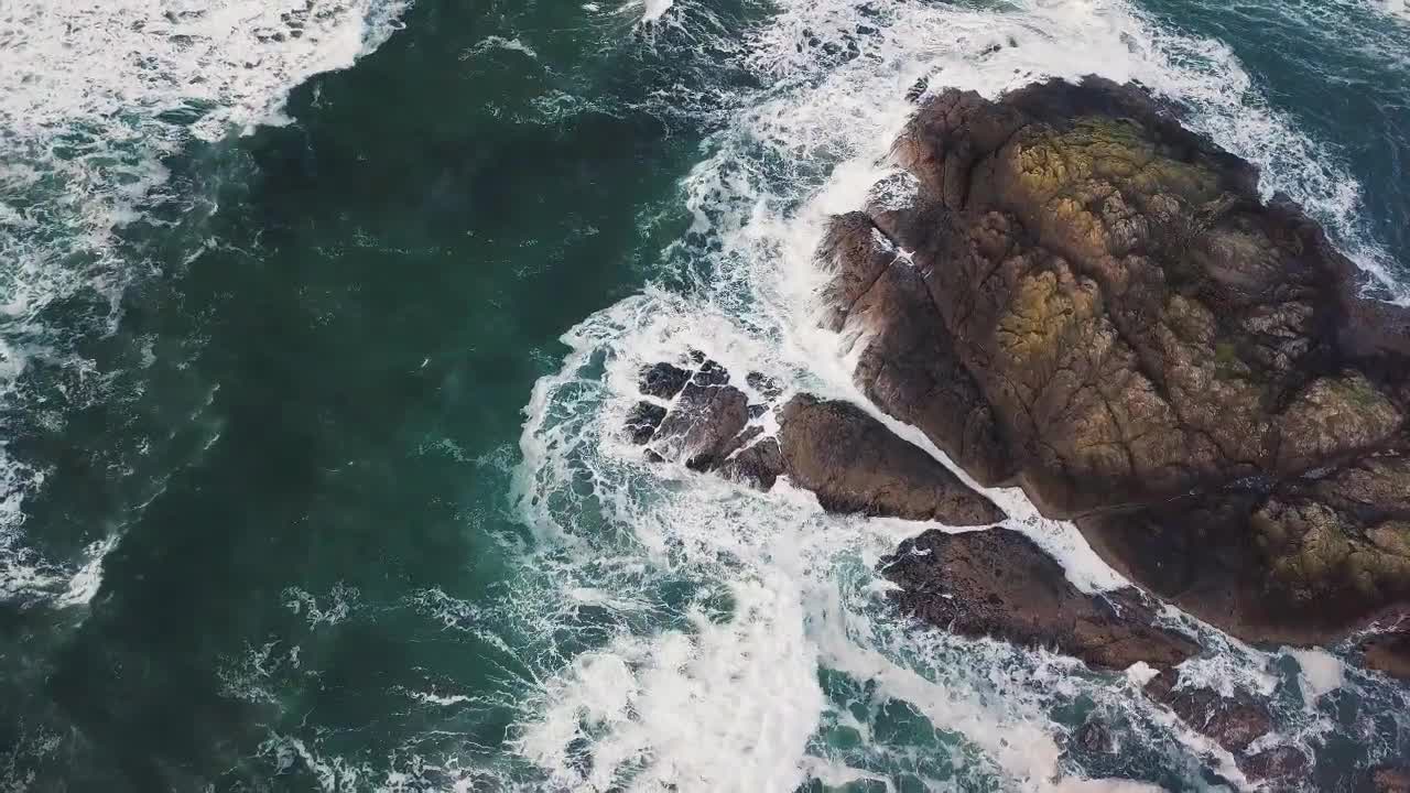 Ocean waves sound for relaxation, sleeping and meditation