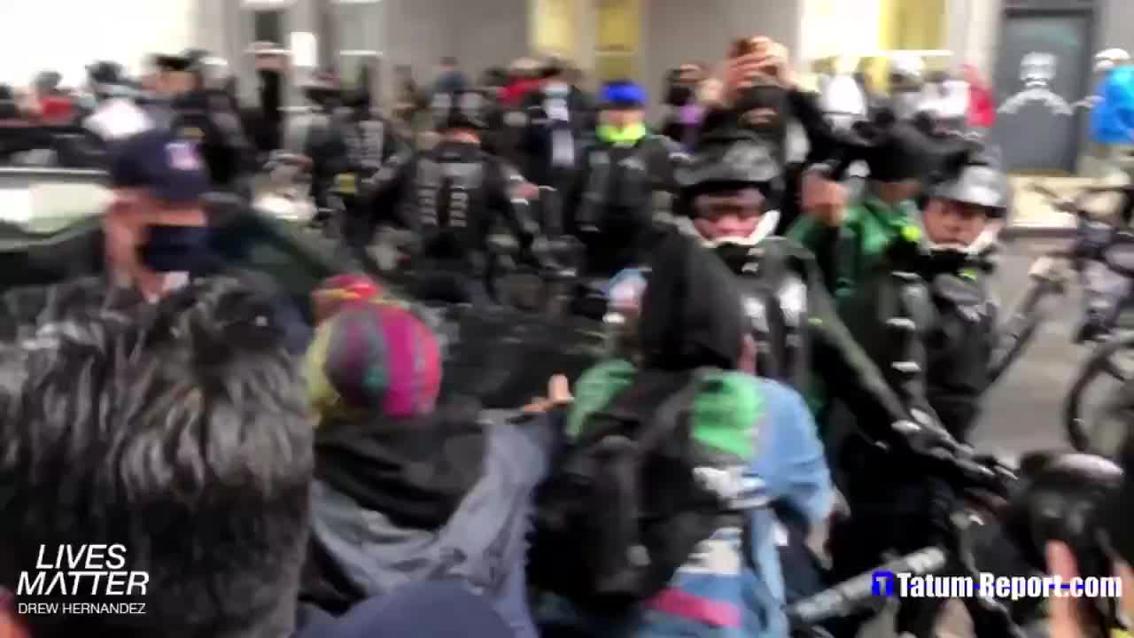 NYC police start arresting Antifa.