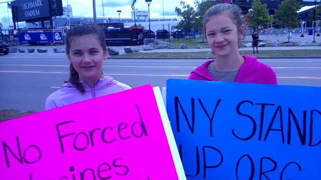 GIRL SOLDIERS AT BUFFALO BILLS STADIUM!