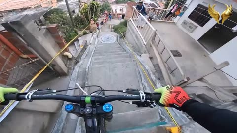 DH Urban Bike-Comuna 13