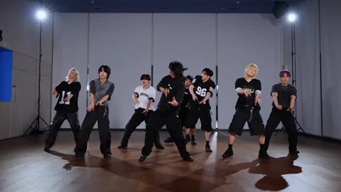 Stray Kids "Chk Chk Boom" Dance Practice Video