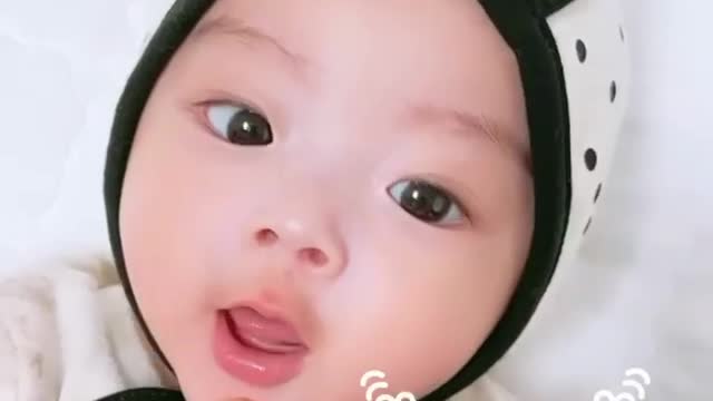 Korean baby with big cheeks