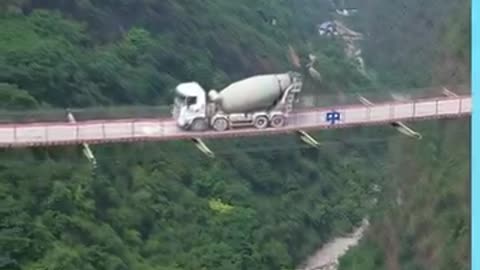 Biggest bridge in china around 300 meters