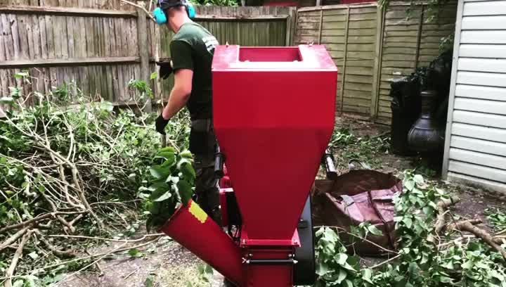 Titan Pro 15HP Petrol Garden Shredder Chipper Electric Start in Working Order