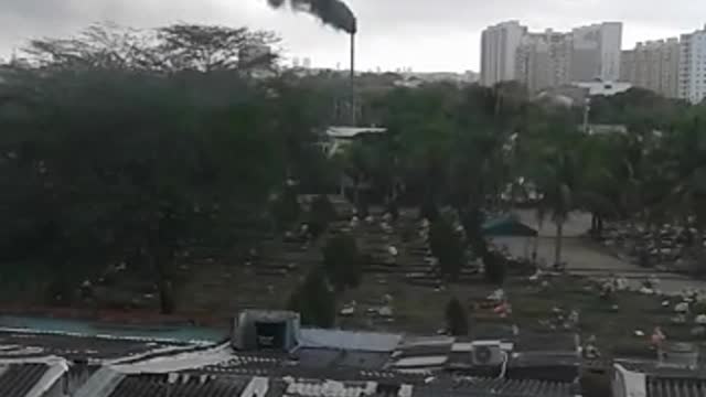 Residente de Alameda La Victoria se quejan de cremación de cuerpos