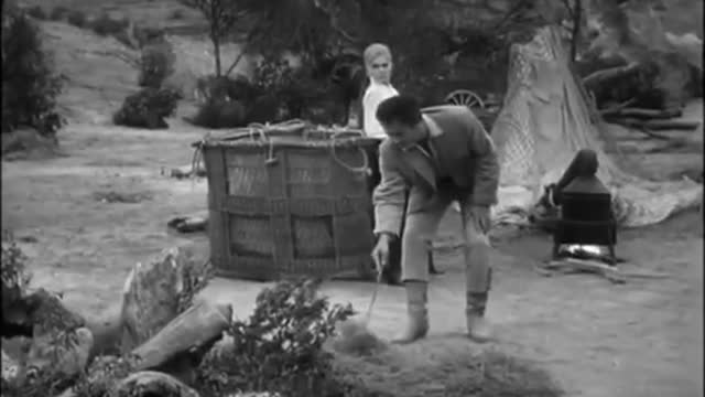 Frontier Circus S1E12 - The Balloon Girl