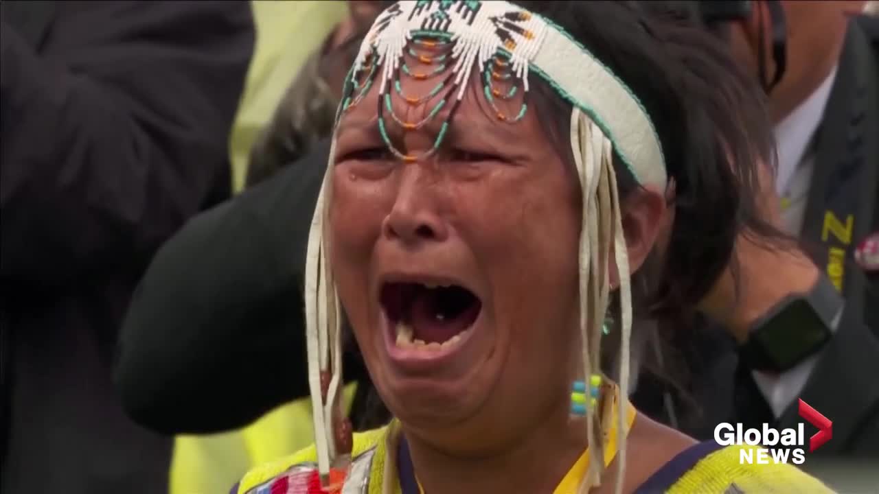 Pope Francis' apology: Emotional moment as Indigenous woman sings Canada's national anthem in Cree