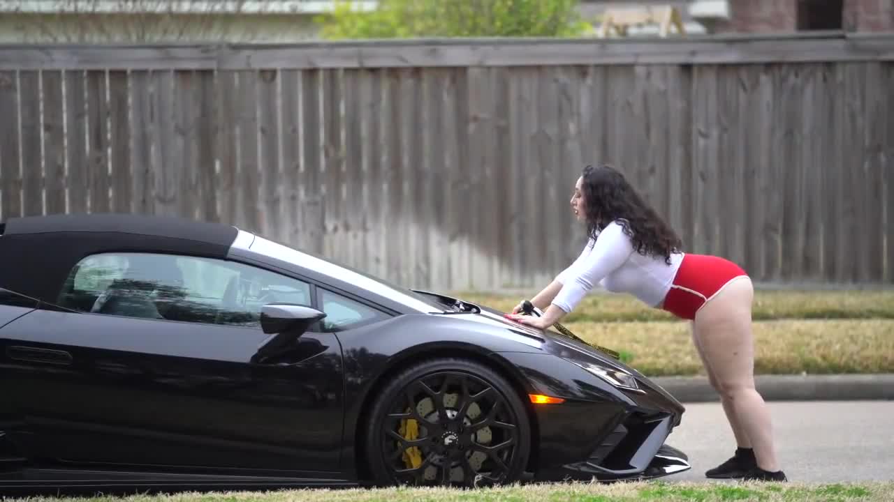 World Boss-- She Is Not A Gold Digger Prank Episode One (Rich Life Best Life)