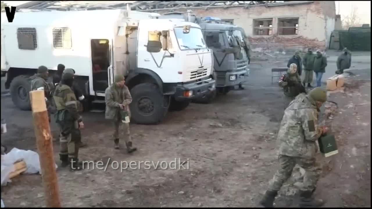 ‼️🇺🇦 Nové zábery z kapitulácie vojakov brigády Ozbrojených síl Ukrajiny.