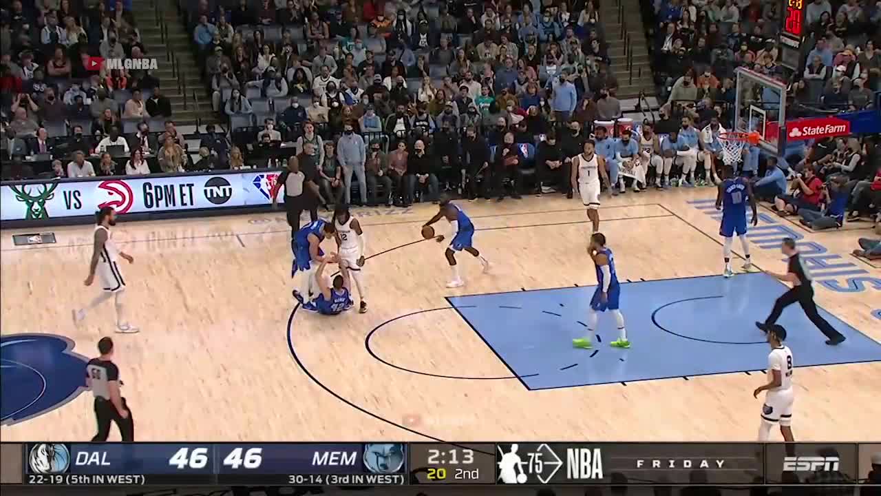 Ja Morant thinks he's tough, staring down Maxi Kleber after he tried to draw a charge-720p