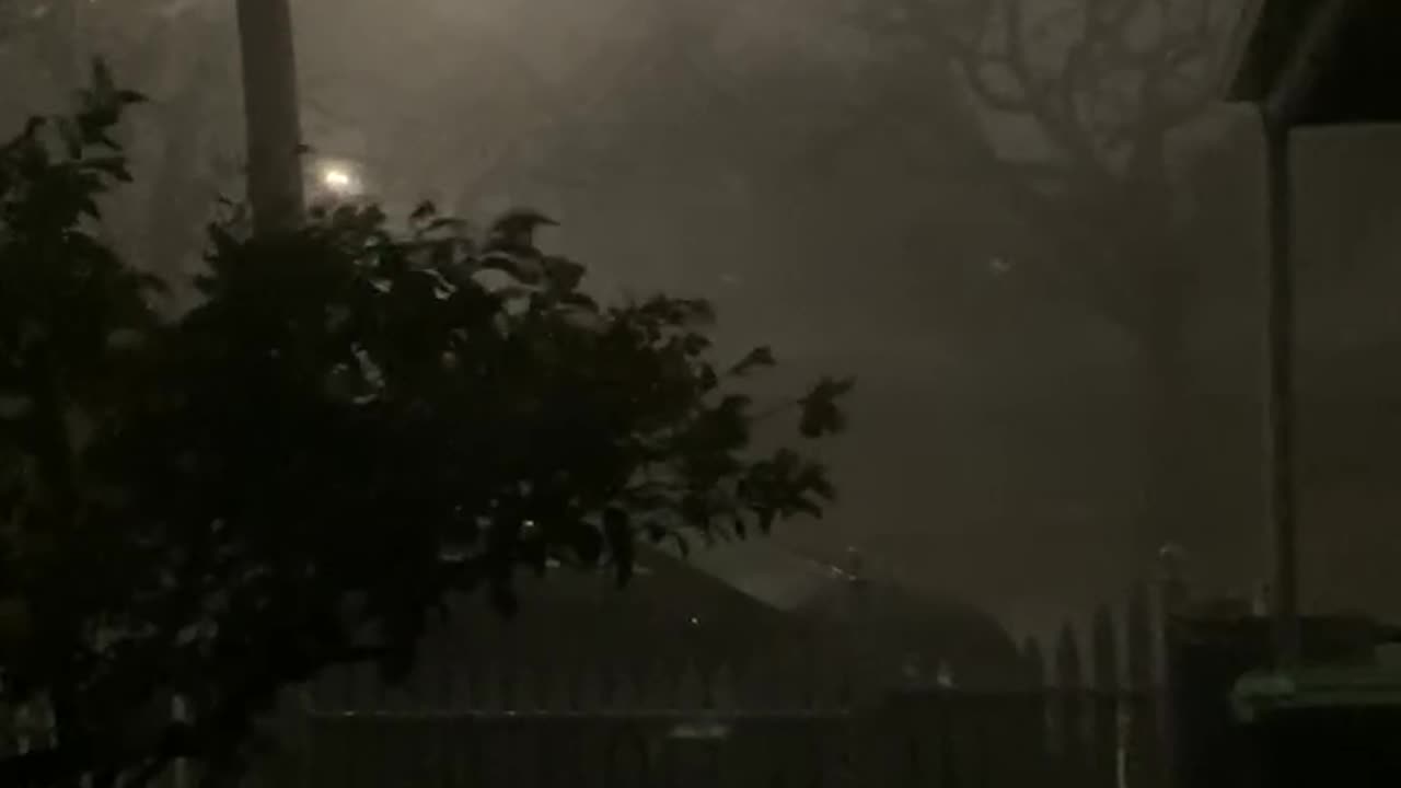 The perfect cuddle weather doesn’t exist 🤣