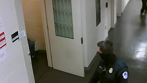 1665HQOB02PrisonerProcessingCell_2021-01-06_22h20min01s880ms.mp4