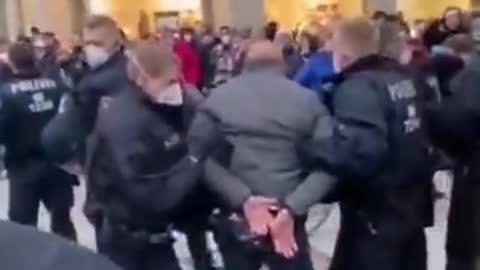 Polizeigewalt-Hannover Germany Niedersachsen 05.02.2022