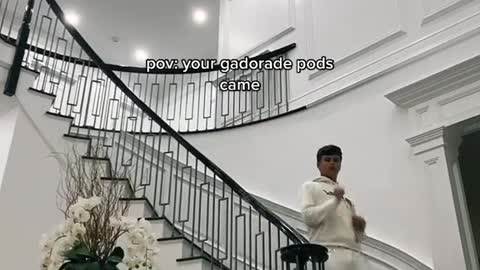 pov: your gadorade podscame