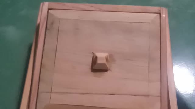 Dispenser cigarets Wood