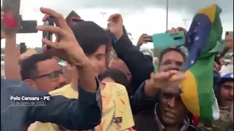 - CaruaruPE, jovem fez poema para o Presidente BOLSONARO.