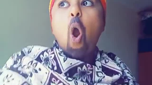 funny short video you have to see it she have a talent