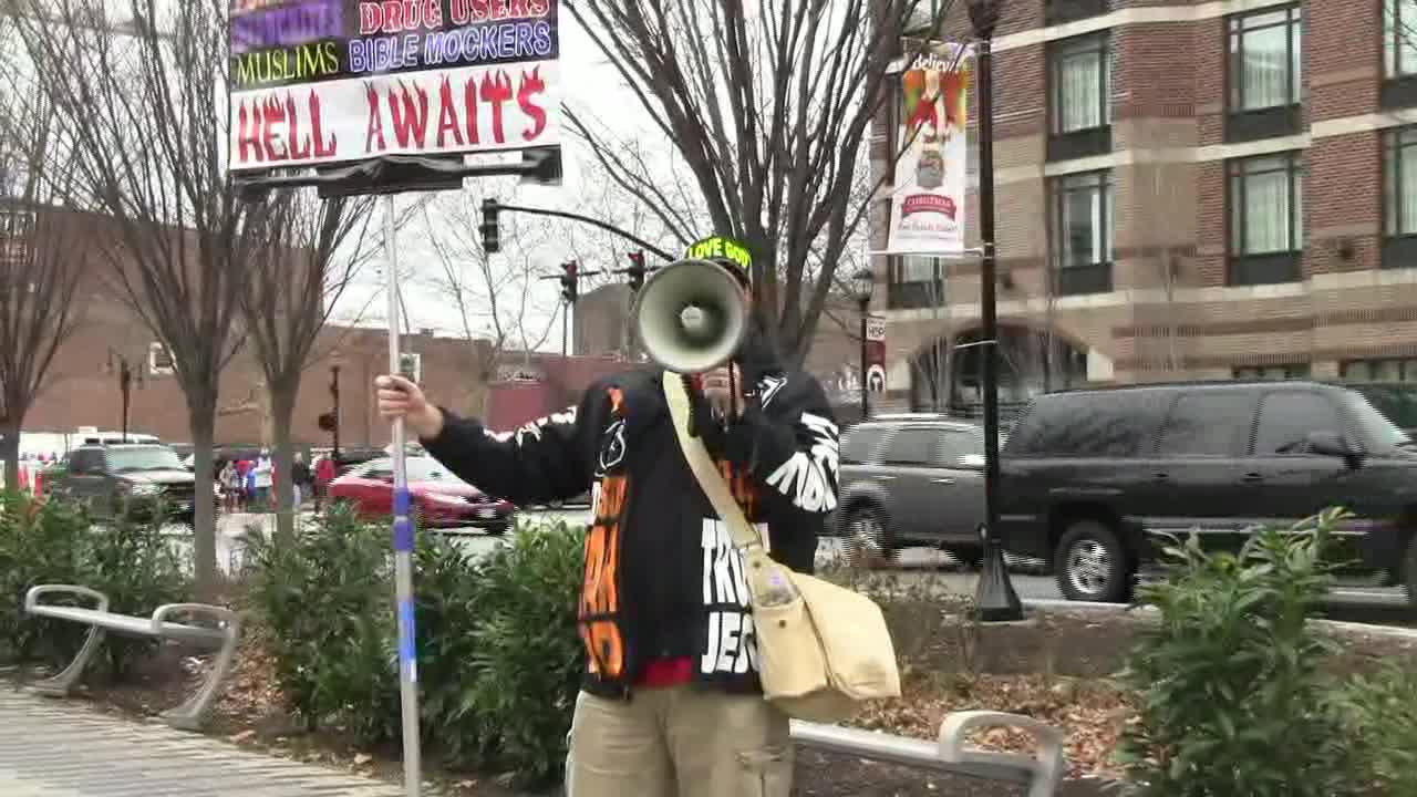 UL Cardinals vs. UK Wildcats Basketball | Street Preaching-YUM Center | Kerrigan Skelly