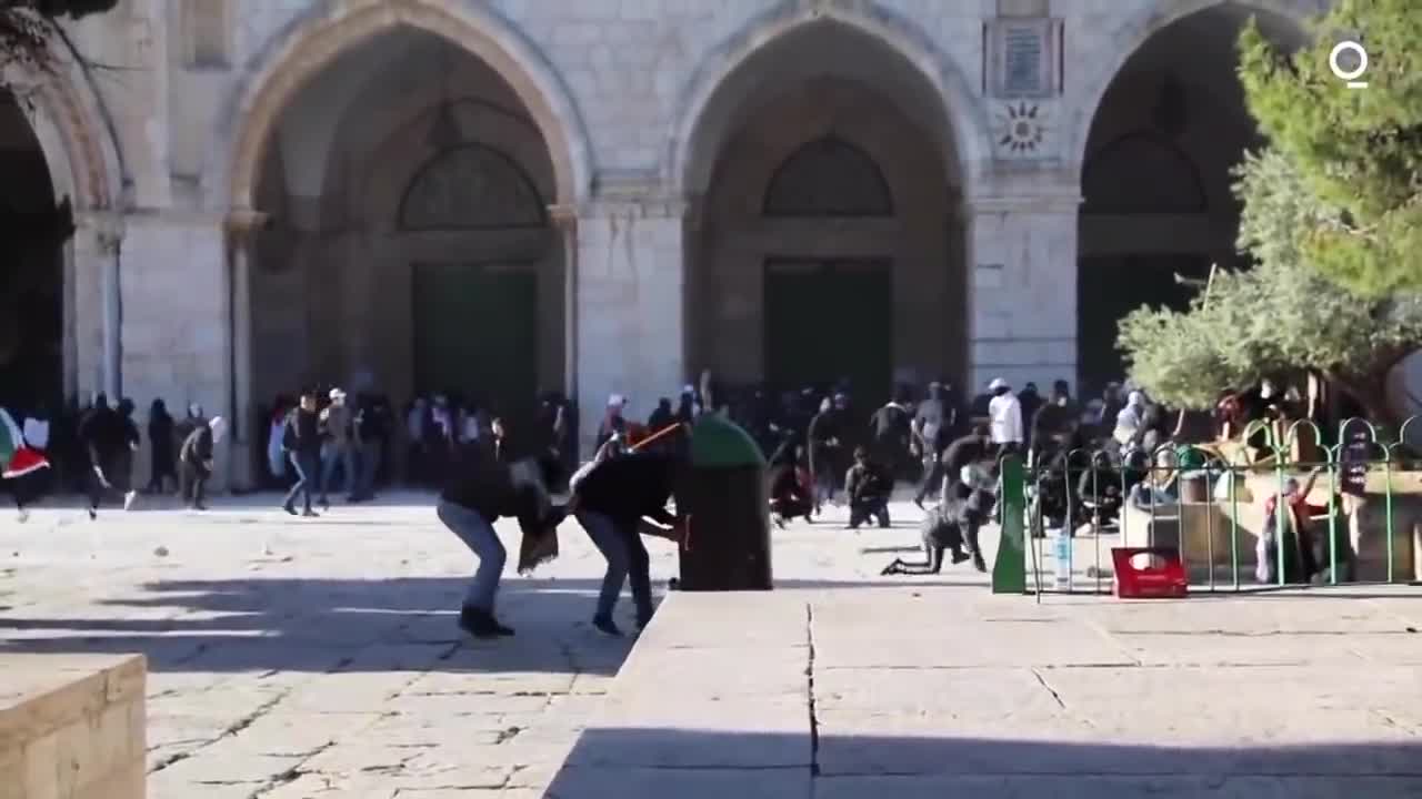 Clashes Erupt at Al-Aqsa Mosque Compound in Jerusalem