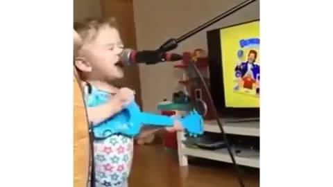 #shorts #The little girl is singing