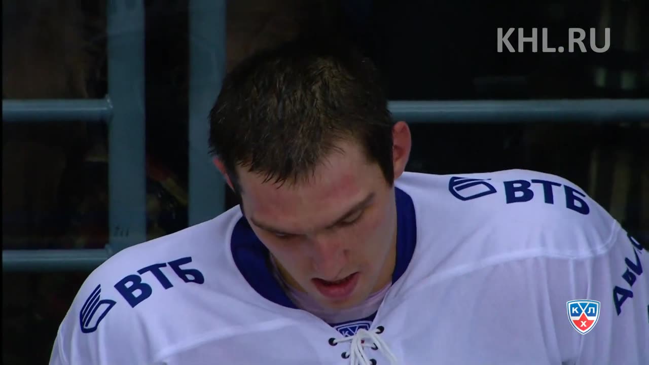 Alex Ovechkin Destroys a Pane of Glass