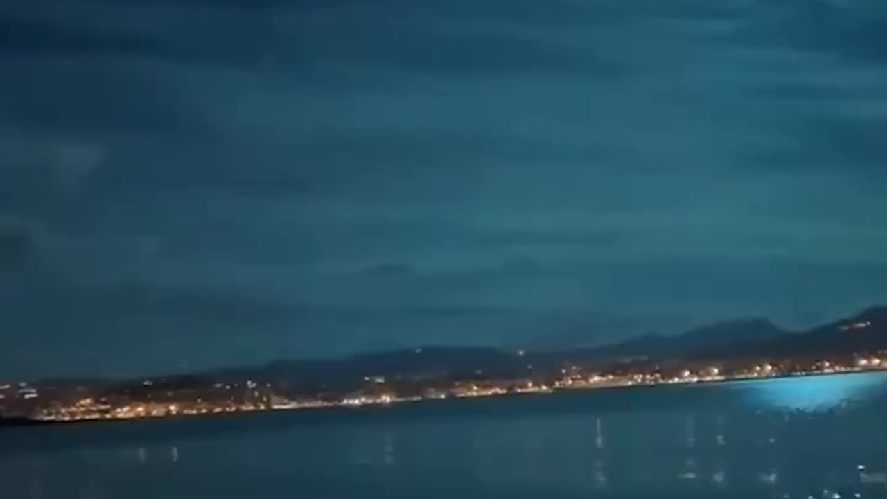 The moment the meteor in Portugal entered earth's atmosphere