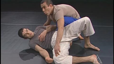 Lesson 33 - Elbow Escape - Slice 1 - Knee Drive Variation