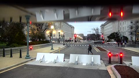 0672USCG00K25SouthBarricadeInbound_2021-01-06_07h19min32s277ms.mp4