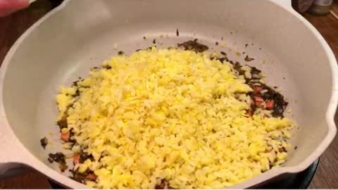 Don't pour out the leftovers at home! It's delicious and not wasteful to do this with me