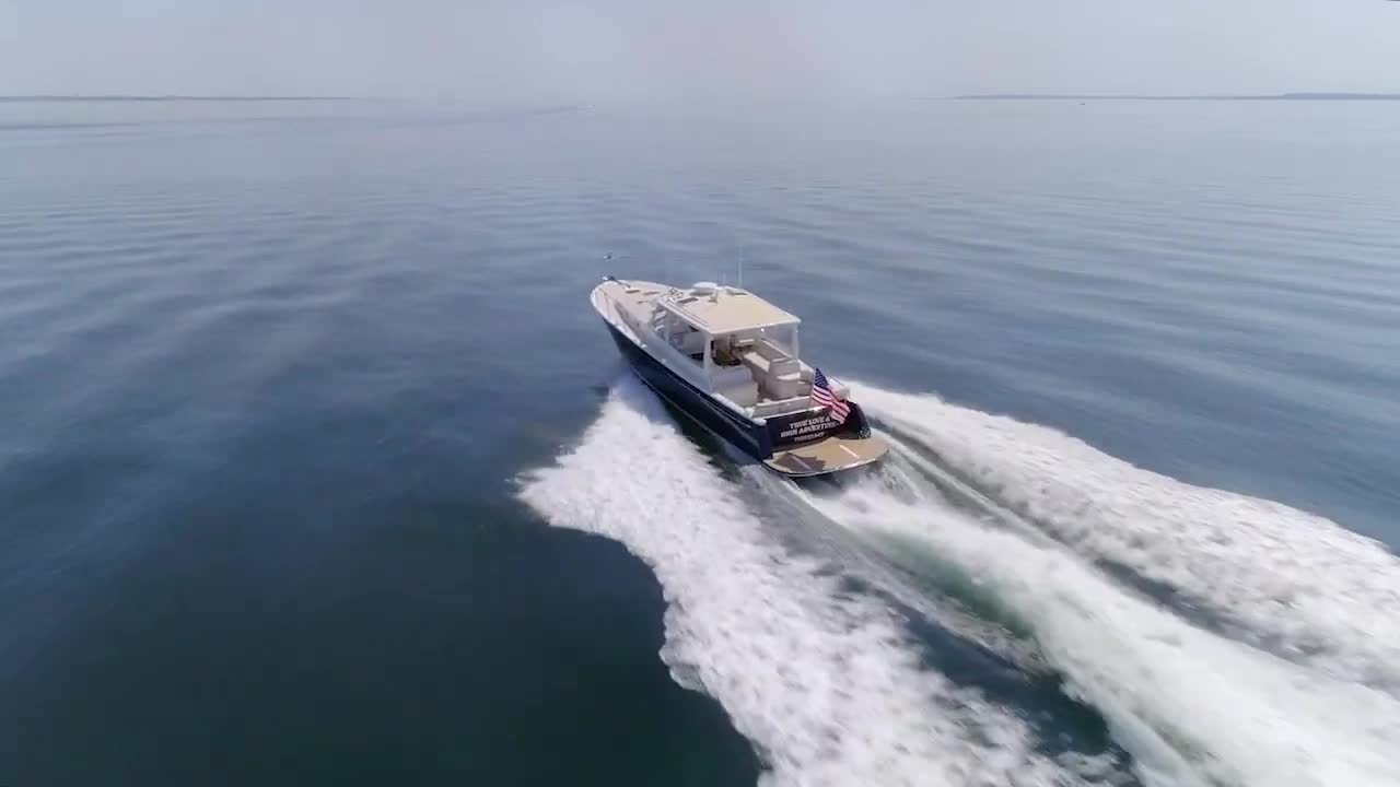 Meet The 43zi: Speed, Comfort & Epic Performance