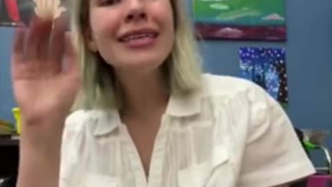 4th Grade Teacher Goes On Tik Tok To Reveal How She Spreads LGBTQ+ Propoganda