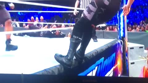 Slo-mo video wwe wrestlers fake kick