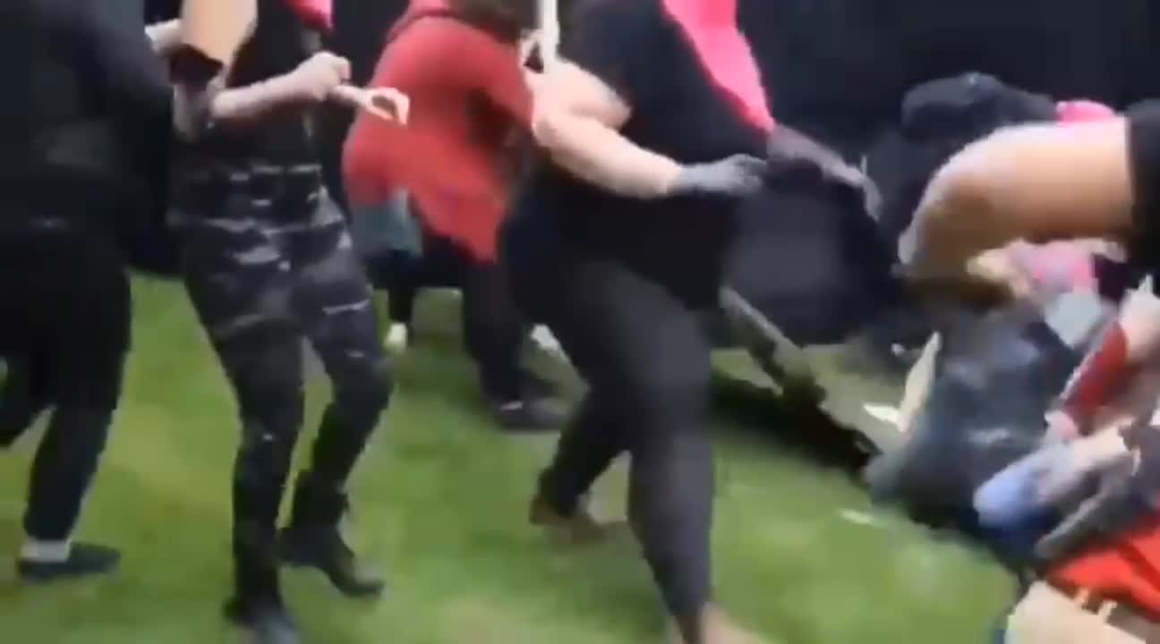 Guy Smashes Pink-Masked Thugs In The Face With Frying Pan