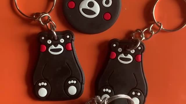 Key Pendant - black bear vs. bear