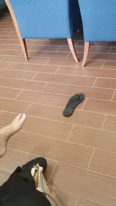 Flip flop feet